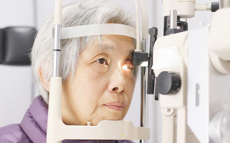 Finding the right treatment for corneal diseases such as keratoconus